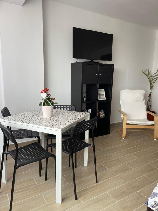 Zeini - Garsoniera Constanta Apartamento Exterior foto