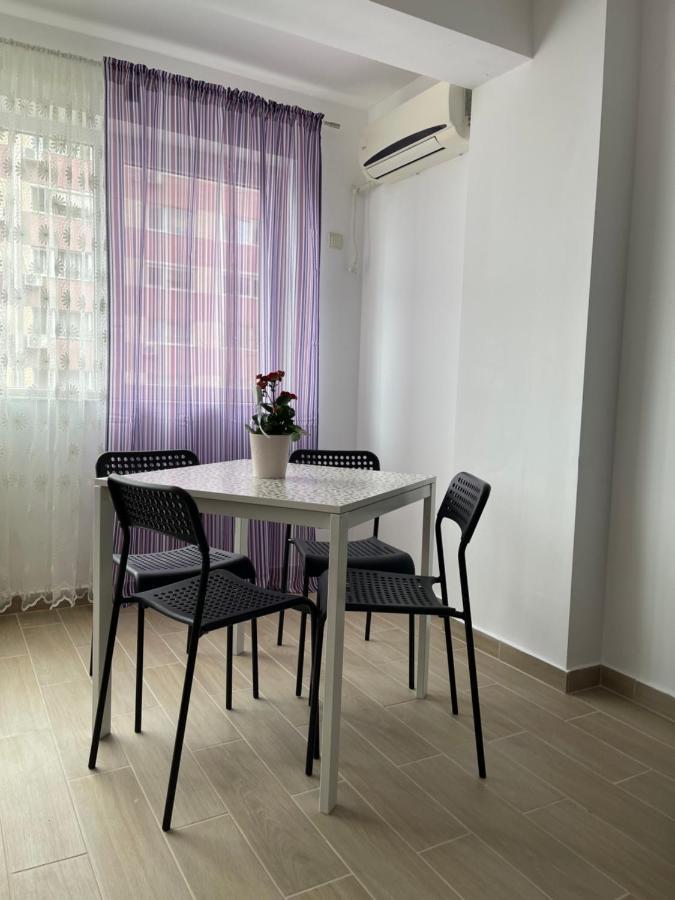 Zeini - Garsoniera Constanta Apartamento Exterior foto